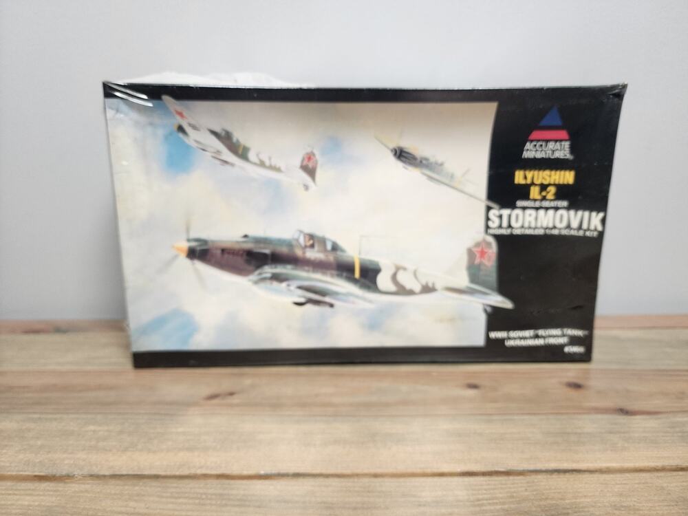 Accurate Miniatures Russian Ilyshin IL-2 Stormovik 1/48 Model Kit 3408 - SEALED!